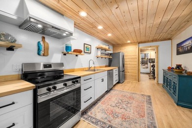Nestled in the serenity of Bonny Doon, this exquisite 5-bed - photo 38
