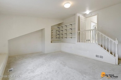 Townhome w/vaulted ceiling & skylights provides plenty of - photo 39