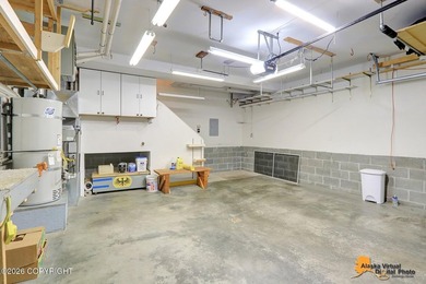 Townhome w/vaulted ceiling & skylights provides plenty of - photo 41