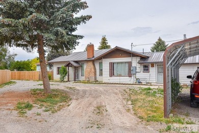 Rare investment opportunity in Arco, Idaho, just 10 minutes from - photo 2