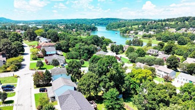 Welcome to easy living in the desirable lakefront community of - photo 11