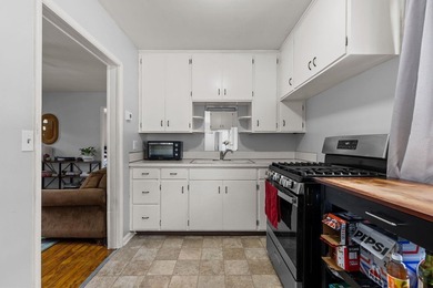 Located in a highly desirable Little Chute location and priced - photo 12
