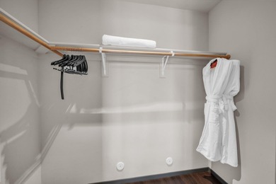 Beautifully appointed 2bedroom, 2bath resort condo located in