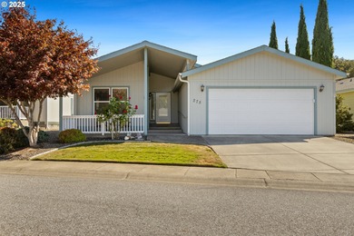 South Umpqua River Home For Sale in Roseburg Oregon