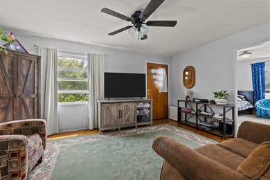 Located in a highly desirable Little Chute location and priced - photo 25