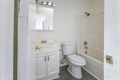 Solid entry-level opportunity! This simple and functional home - photo 8