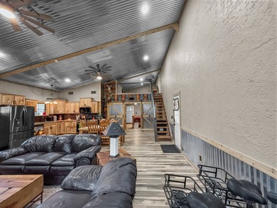 This stunning, one-of-a-kind Barndominium is ready for you and - photo 4