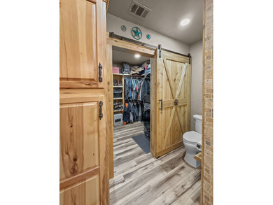 This stunning, one-of-a-kind Barndominium is ready for you and - photo 8