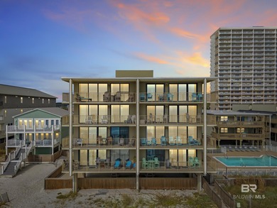 Stunning Gulf-Front Views! This beautifully updated 3-bedroom - photo 2