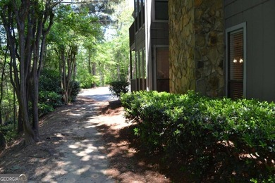 Gorgeous, professionally renovated Woodridge condo located in - photo 19