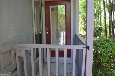 Gorgeous, professionally renovated Woodridge condo located in - photo 21