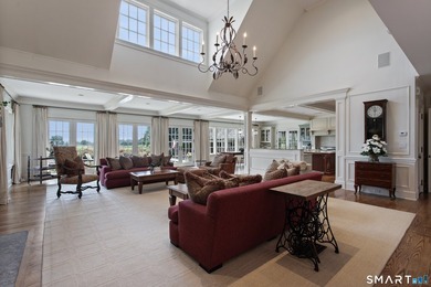 Stunning European-style mini-estate where rolling golf course - photo 10