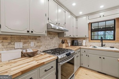 Awesome Lake Sinclair home in one of the best locations on the - photo 11