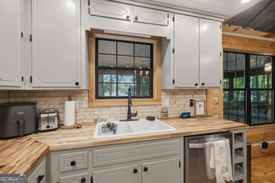 Awesome Lake Sinclair home in one of the best locations on the - photo 12