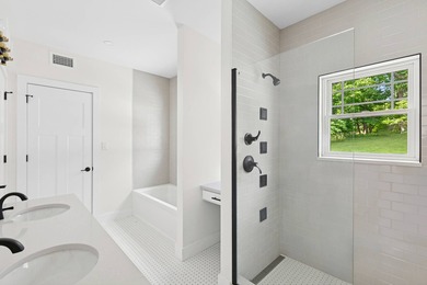 Drop your bags and enjoy your private salt water heated pool or - photo 16