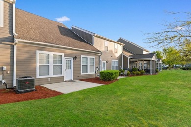 This beautifully maintained 3-bedroom, 2.5-bath condo in the - photo 27