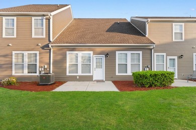 This beautifully maintained 3-bedroom, 2.5-bath condo in the - photo 28
