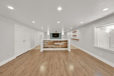 Move in ready! SUPER CLEAN! Full of custom upgrades and - photo 35
