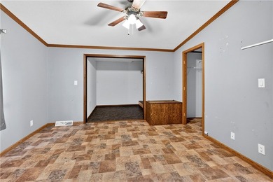 Welcome to an exceptional investment opportunity in the heart of - photo 36