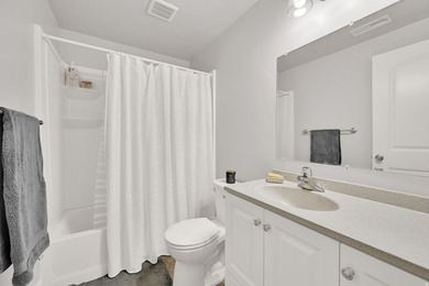 Move in ready! SUPER CLEAN! Full of custom upgrades and - photo 38