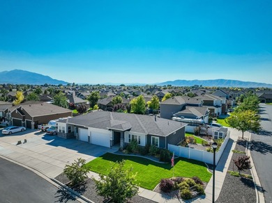 Move in ready! SUPER CLEAN! Full of custom upgrades and - photo 48