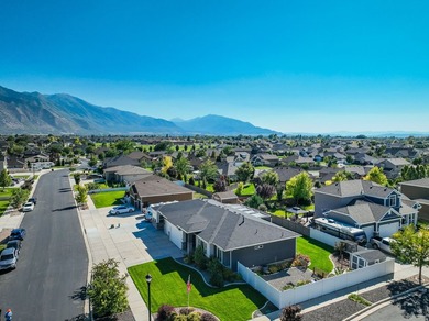 Move in ready! SUPER CLEAN! Full of custom upgrades and - photo 49