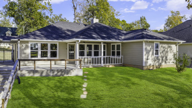 Immaculate Home with 145' Waterfront on Lake Livingston SOLD - photo 22