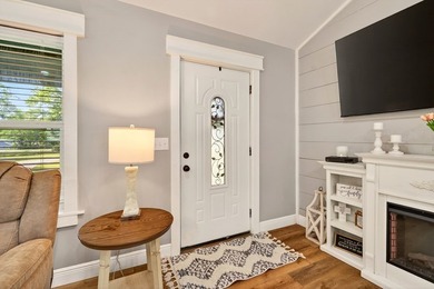 Country living on the edge of town! This 3 bedroom 2 bath home - photo 8