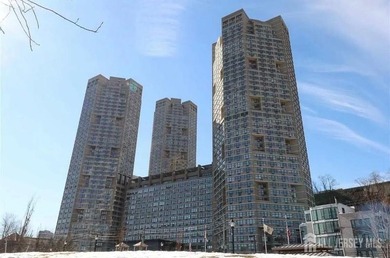 Spacious 1-bedroom at featuring stunning western sunset views - photo 24