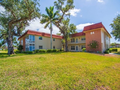 Lake Condo For Sale in Vero Beach, Florida