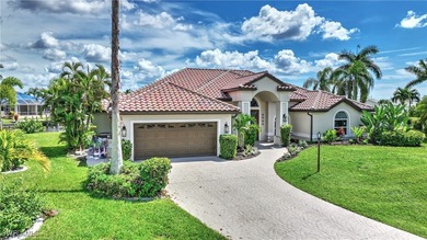 This stunning 3/2 Aubuchon-built home is a standout in the - photo 4