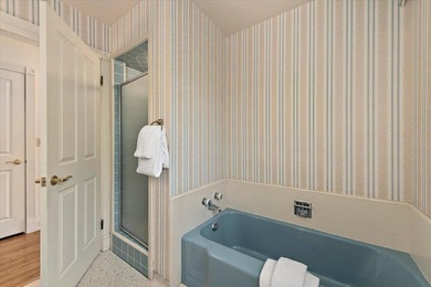 Fabulous location and curb appeal of this beautiful single story - photo 19