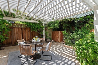 Fabulous location and curb appeal of this beautiful single story - photo 28