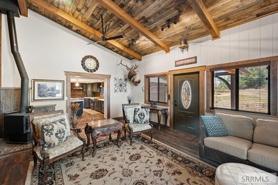 Welcome to where country living meets convenience! Nestled on 1 - photo 8