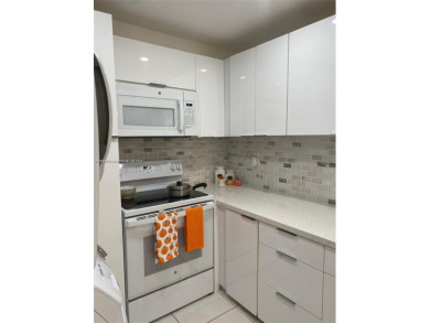 (private lake, pond, creek) Condo For Sale in Hialeah Gardens Florida