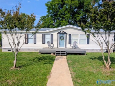 Lake Home For Sale in Gadsden, Alabama
