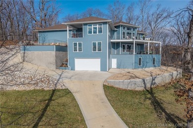 MOTIVATED SELLERS!!! Experience the newest fully furnished - photo 5