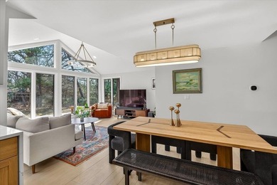 This stunning Mid-Century Modern residence is a professional's - photo 11