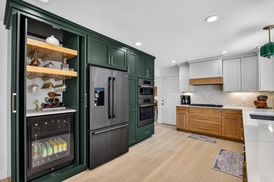 This stunning Mid-Century Modern residence is a professional's - photo 13
