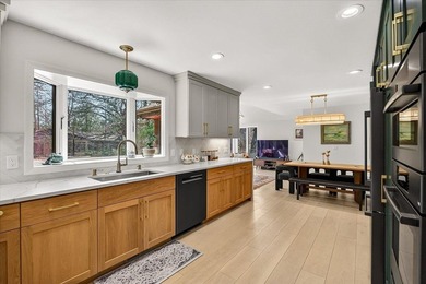 This stunning Mid-Century Modern residence is a professional's - photo 14