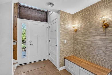 This stunning Mid-Century Modern residence is a professional's - photo 30