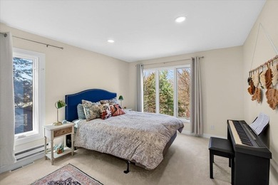 This stunning Mid-Century Modern residence is a professional's - photo 35