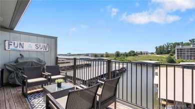 Welcome to Southwood Shores! This exceptional 1-bedroom, 1-bath - photo 1