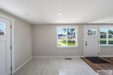 Welcome to 1139 Garfield St, Idaho Falls, ID 83401-a beautifully - photo 6