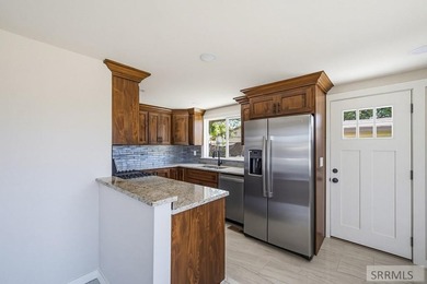 Welcome to 1139 Garfield St, Idaho Falls, ID 83401-a beautifully - photo 7