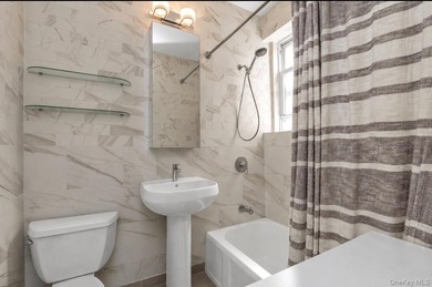 Welcome to Romney Hall, a charming prewar co-op in the heart of - photo 13