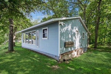 Discover a rare opportunity to own nearly an acre on Lake Julia - photo 31