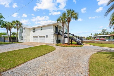 Welcome to this stunning, fully remodeled five bedroom, three - photo 1