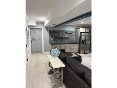 5 Bdrm, High End Colonial, Fully loaded Smart House, State of - photo 41