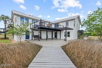 Welcome to this stunning, fully remodeled five bedroom, three - photo 9